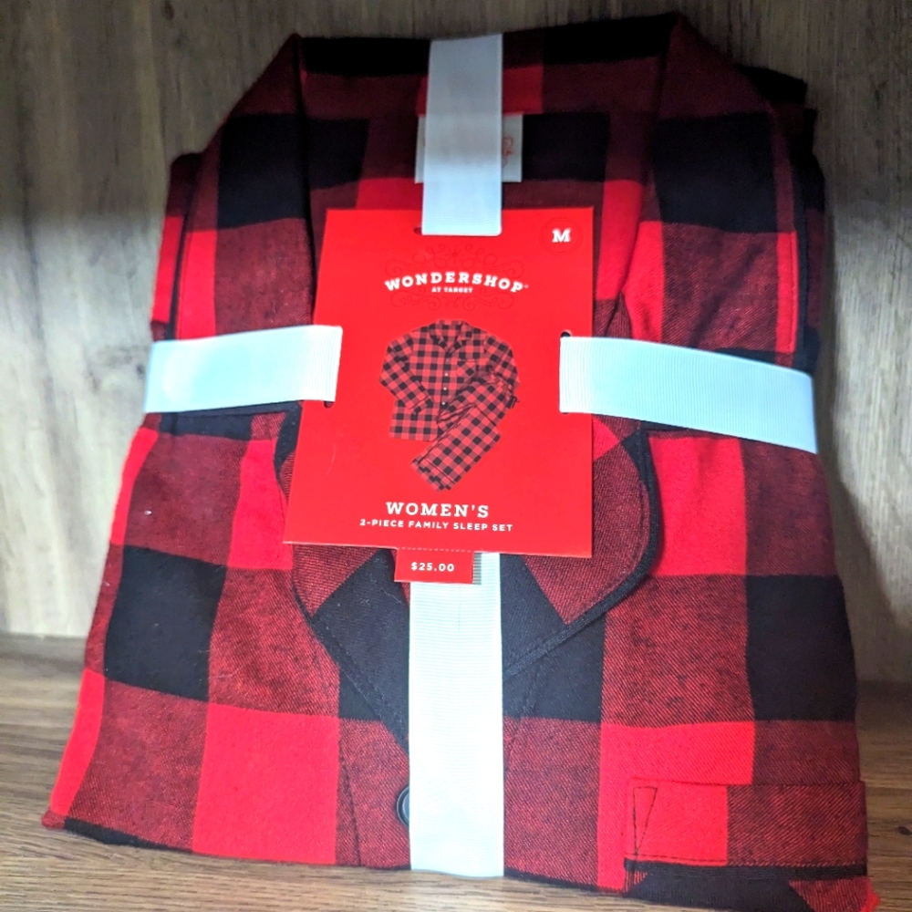 NWT PJ set size M wondershop soft and thin flannel
